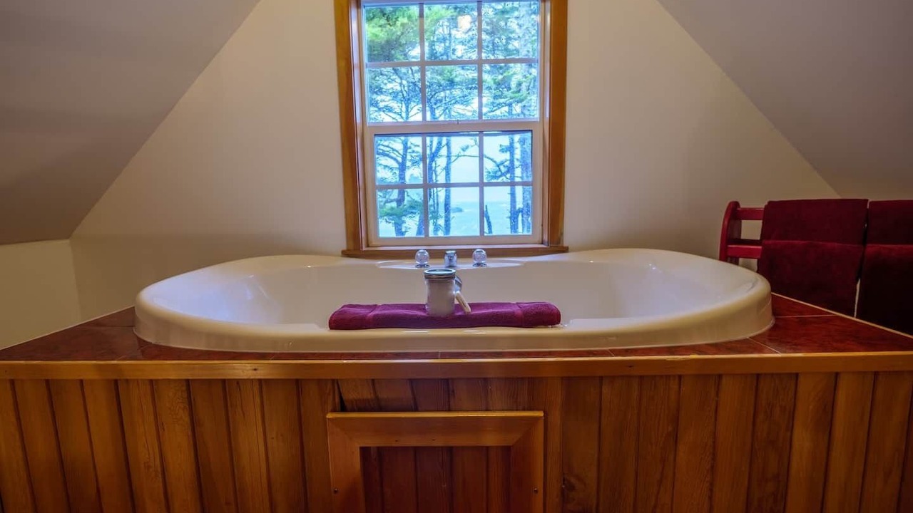 Photo of Bathroom in Ucluelet