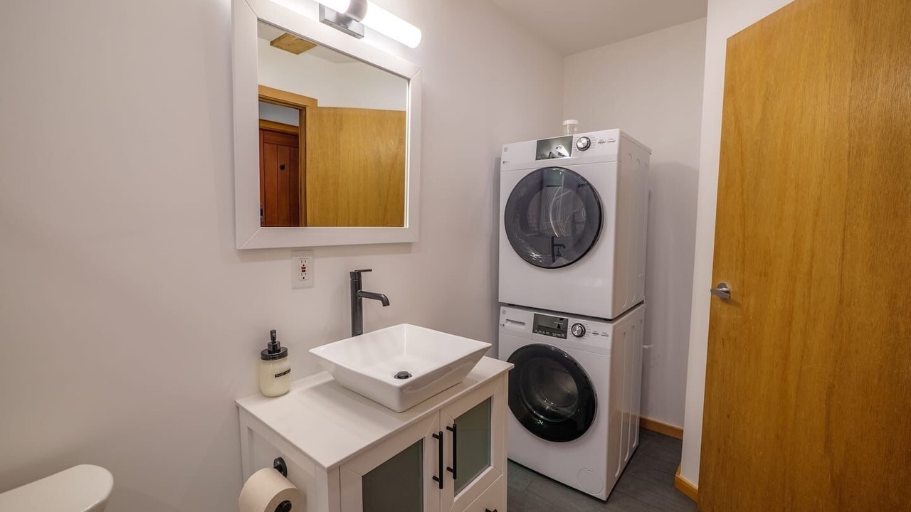 Photo of Bathroom in Ucluelet