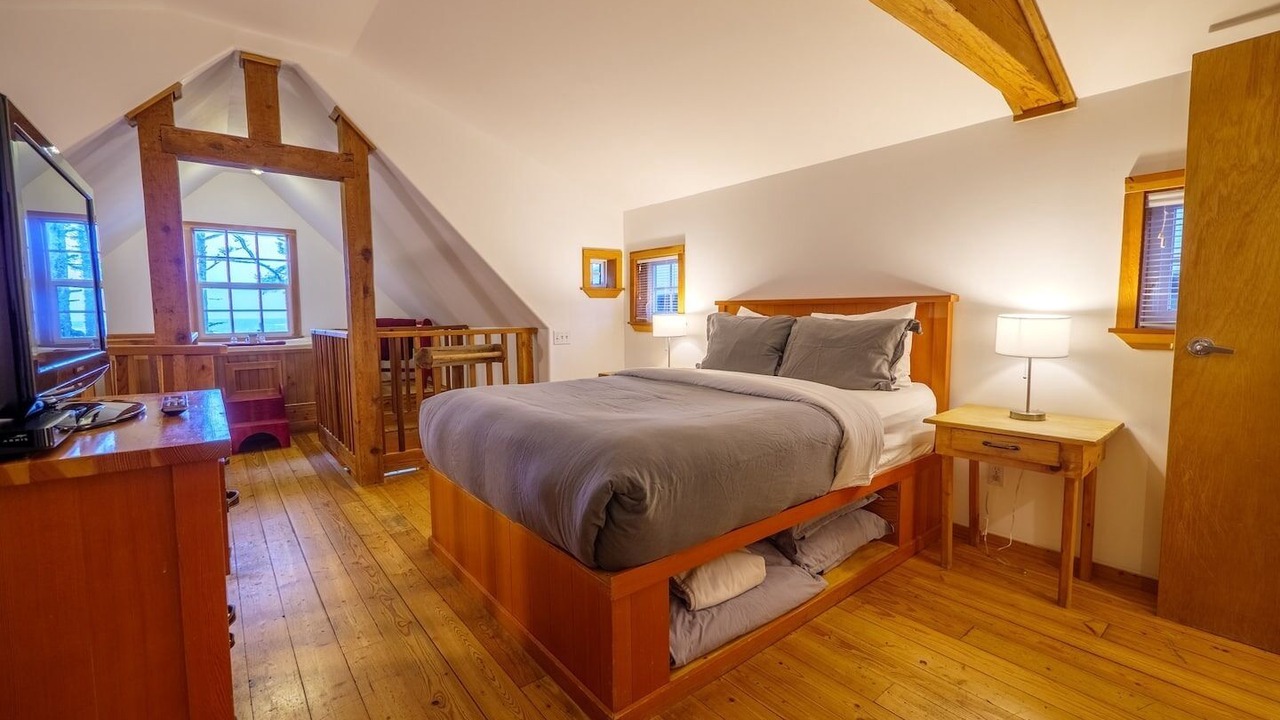 Photo of Bedroom in Ucluelet