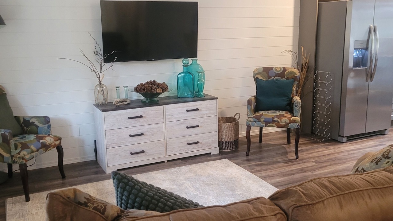 Photo of Livingroom in Okanagan-Similkameen