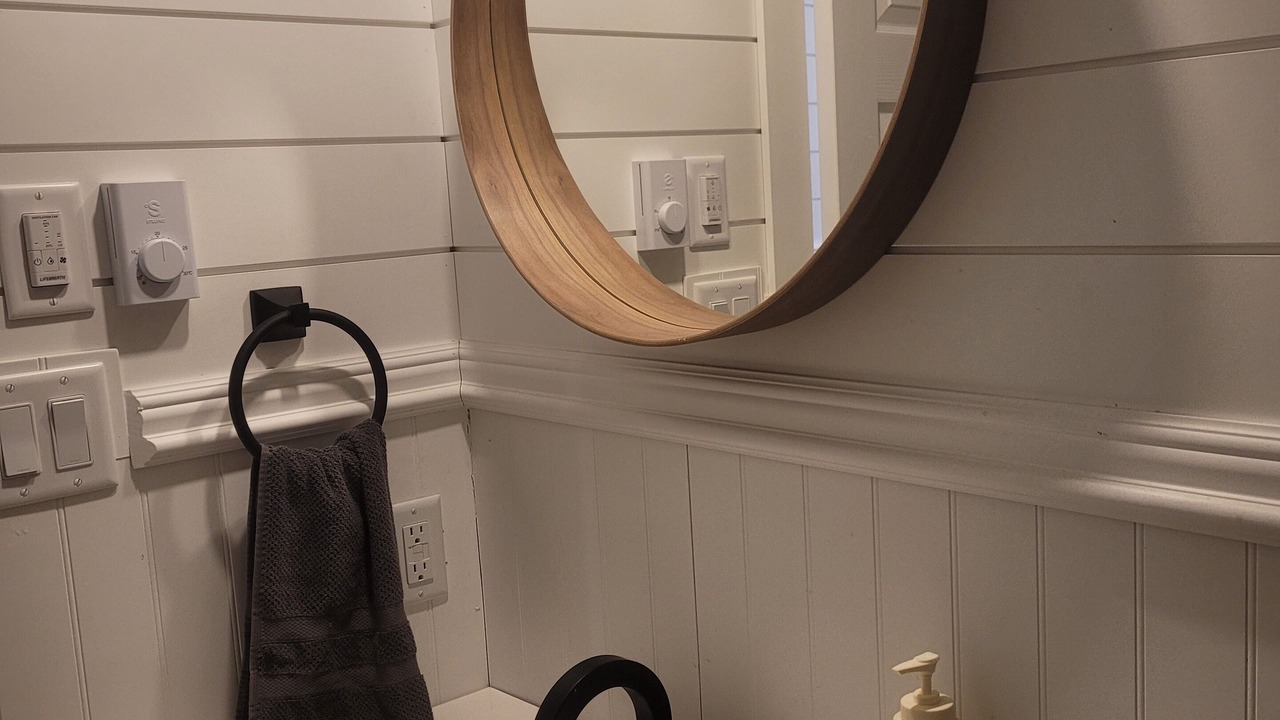Photo of Bathroom in Okanagan-Similkameen