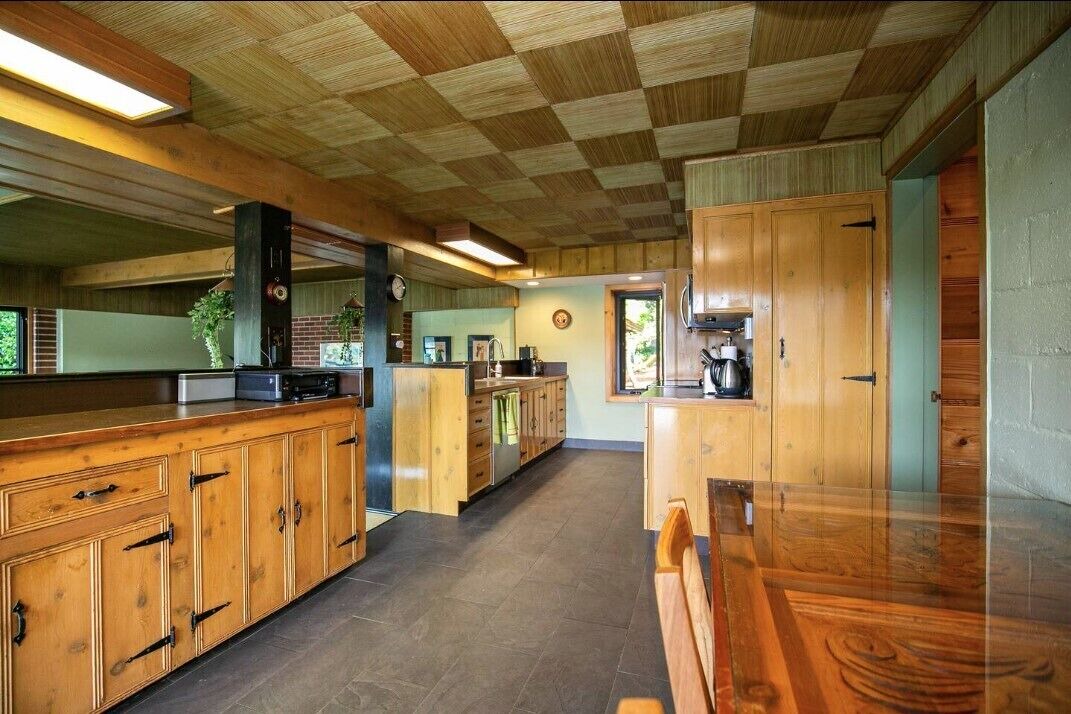 Photo of Kitchen in Shawnigan Lake