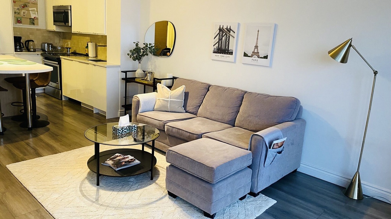 Photo of Livingroom in Willowdale