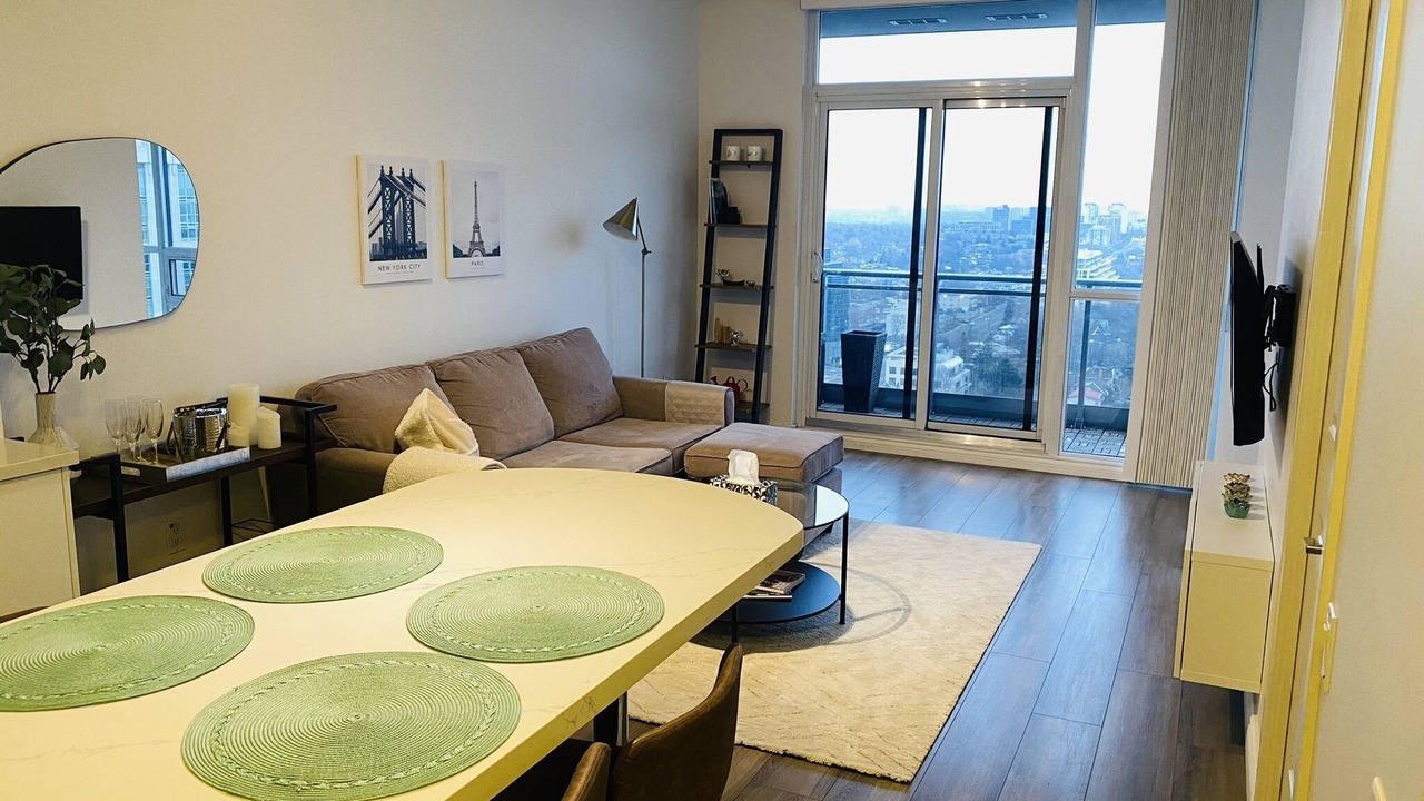 Photo of Livingroom in Willowdale