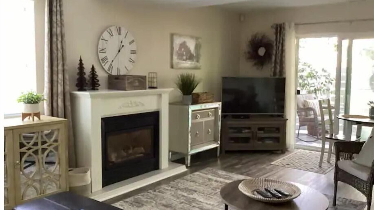 Photo of Livingroom in Comox
