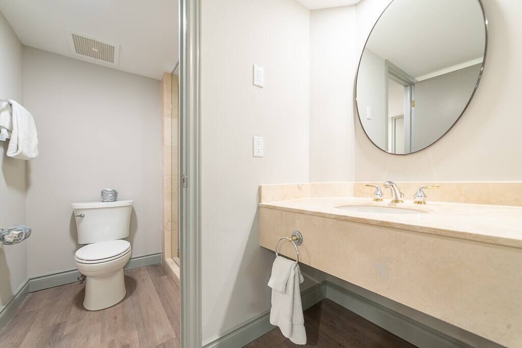Photo of Bathroom in Oro-Medonte
