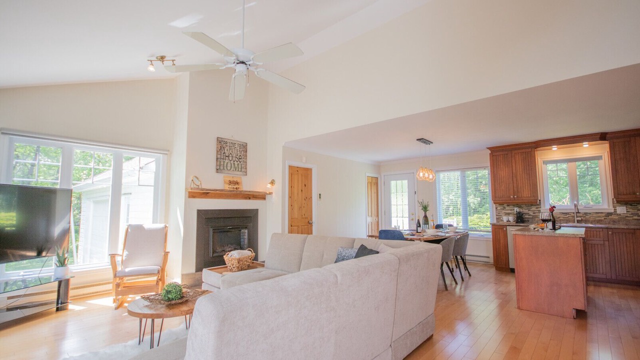 Photo of Livingroom in Saint-Remi-de-Tingwick