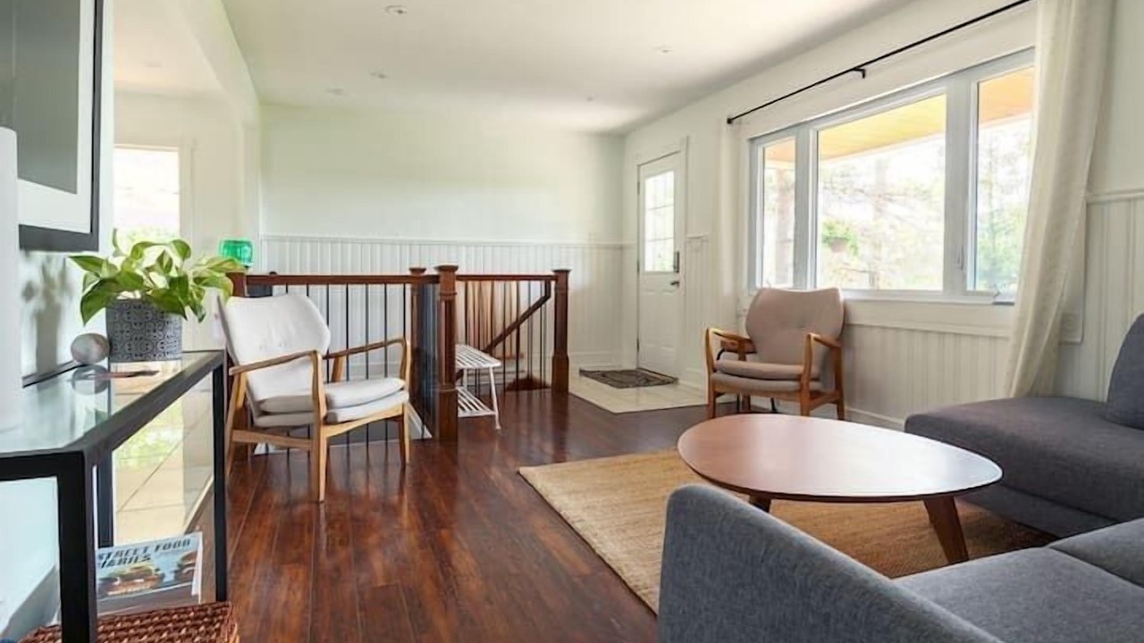 Photo of Livingroom in Picton