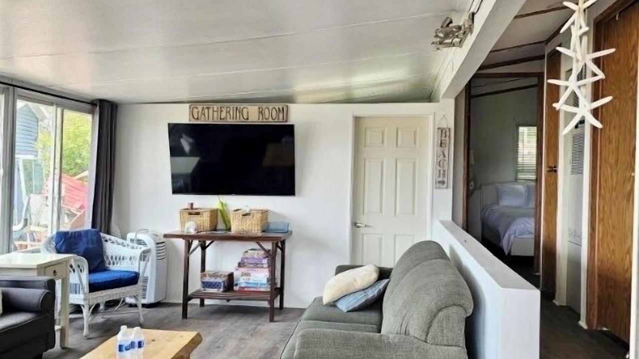 Photo of Livingroom in Sherkston