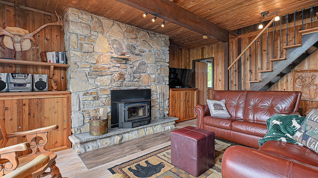 Photo of Livingroom in Saint-Alphonse-Rodriguez