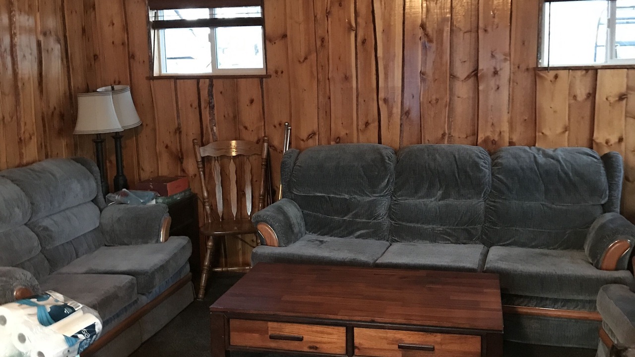 Photo of Livingroom in Central Alberta