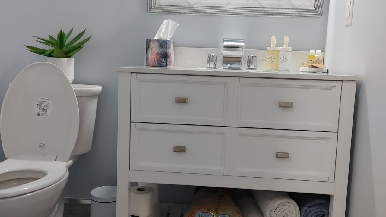 Photo of Bathroom in Okanagan-Similkameen