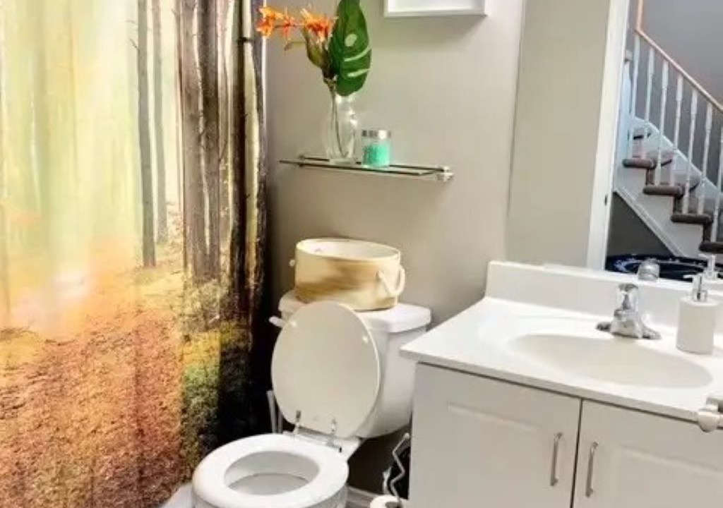 Photo of Bathroom in Beaconsfield Village