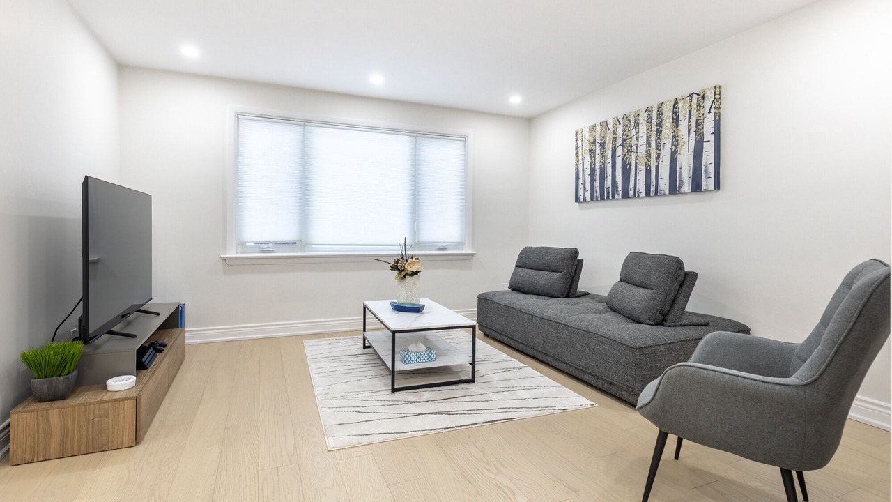 Photo of Livingroom in Richmond Hill