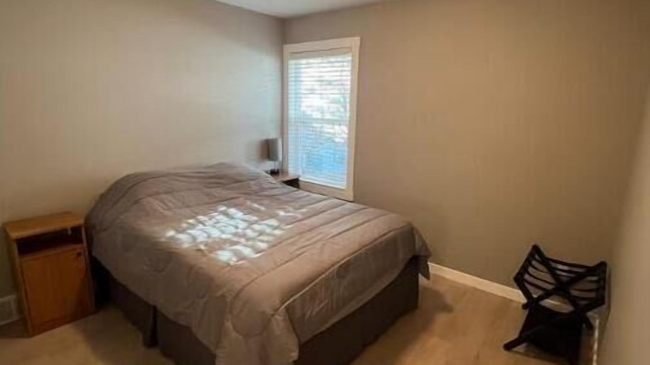 Photo of Bedroom in Okanagan-Similkameen