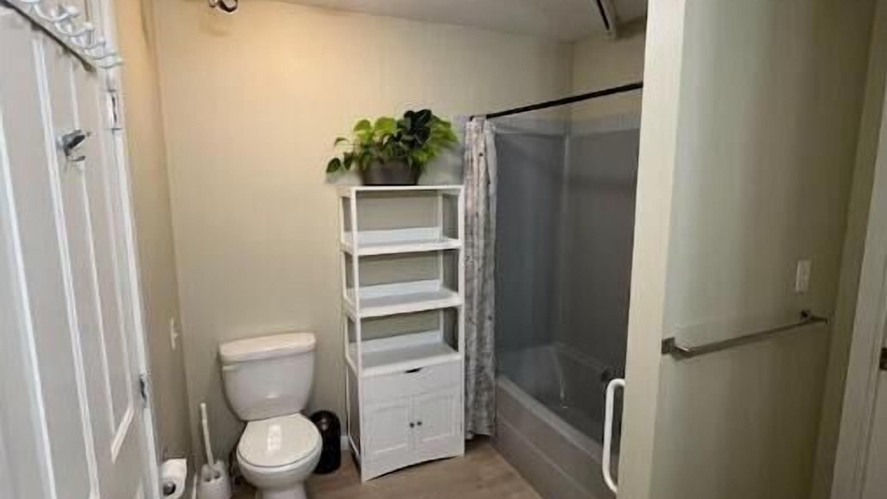Photo of Bathroom in Okanagan-Similkameen