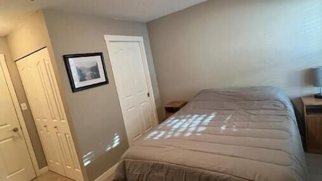 Photo of Bedroom in Okanagan-Similkameen