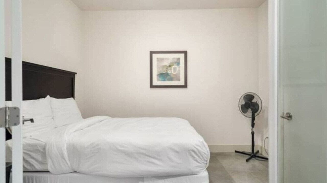 Photo of Bedroom in Harrison Hot Springs