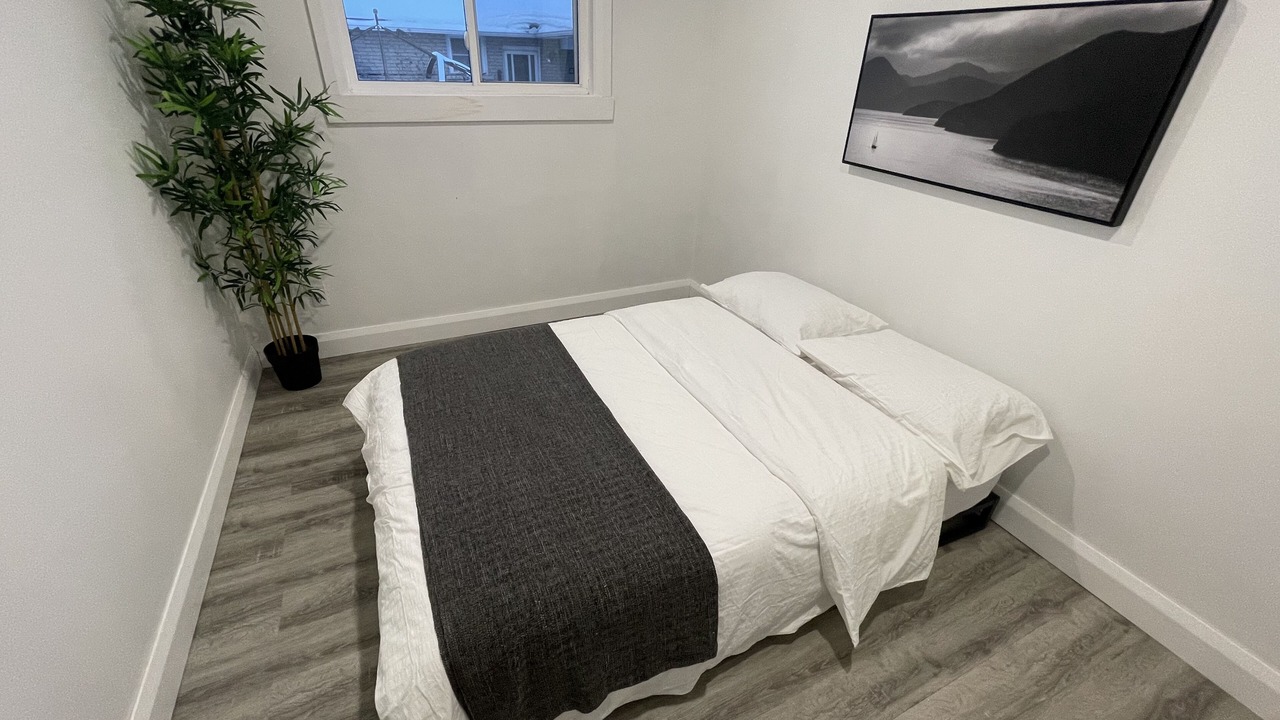 Photo of Bedroom in Ottawa Division