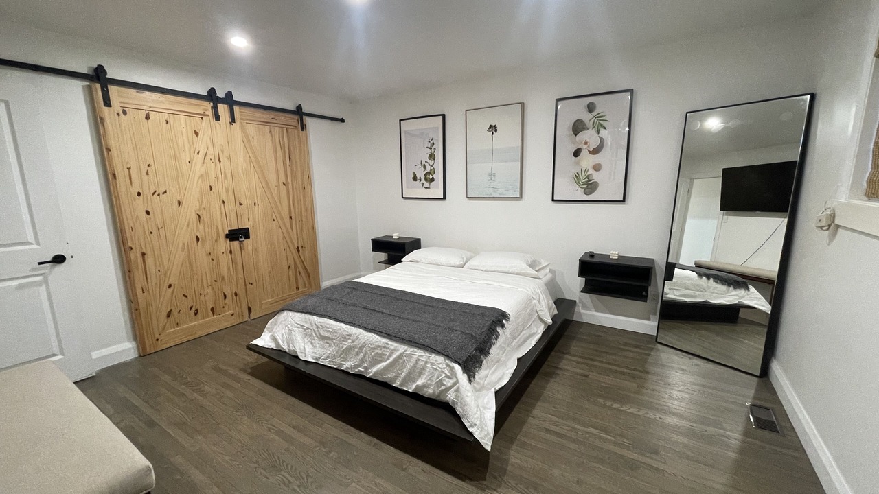 Photo of Bedroom in Ottawa Division