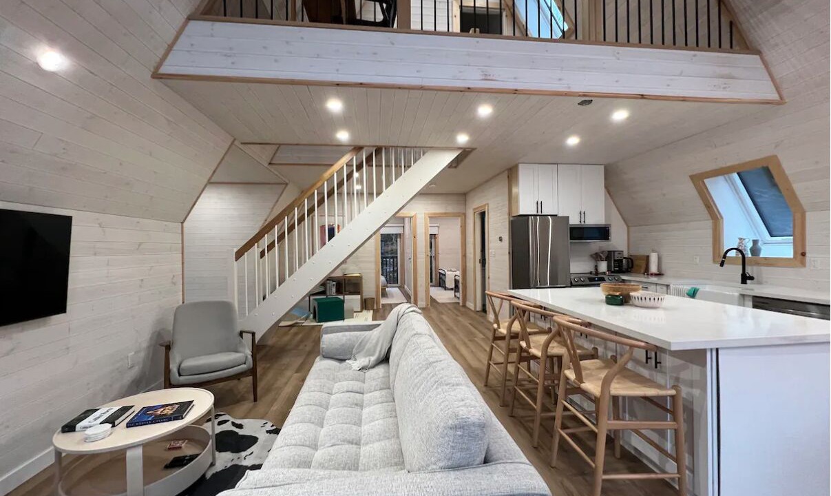 Photo of Livingroom in Georgian Bay