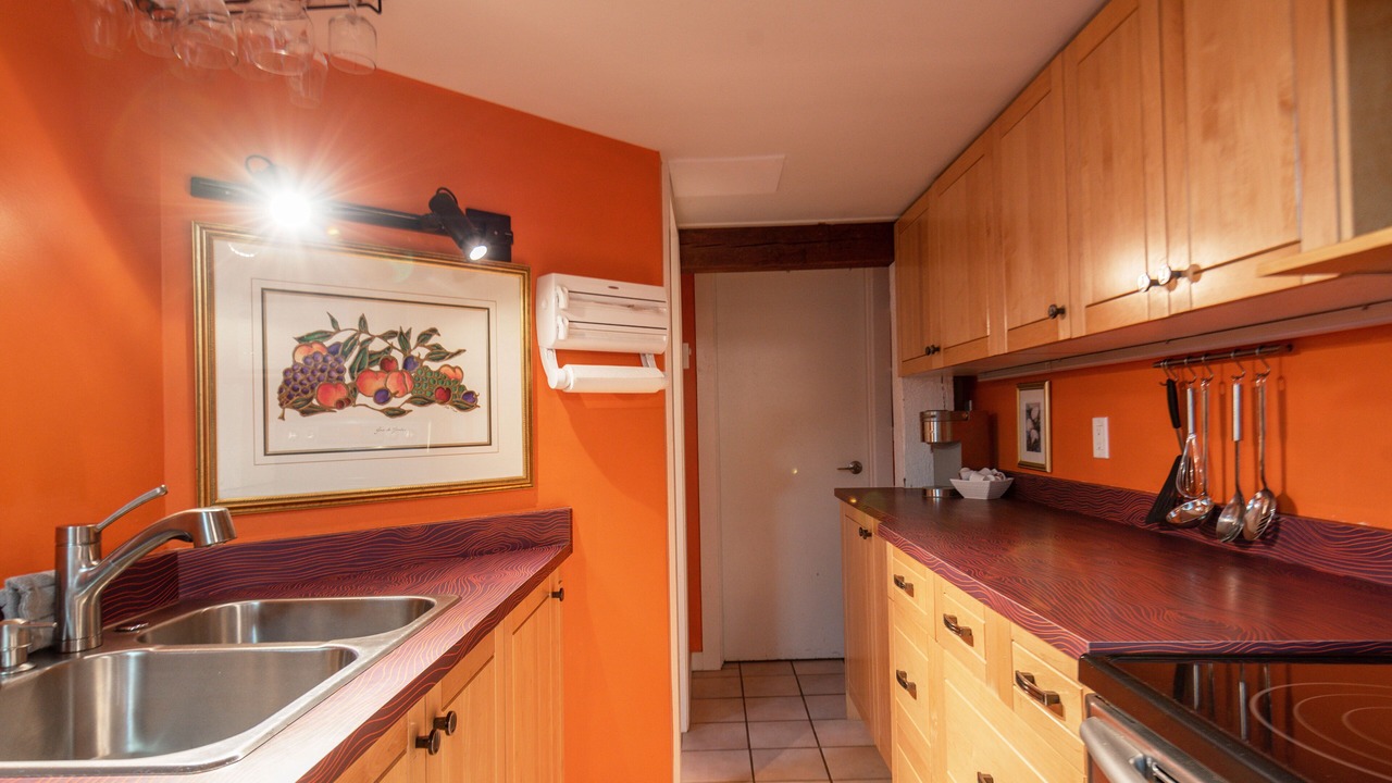 Photo of Kitchen in Shawnigan Lake