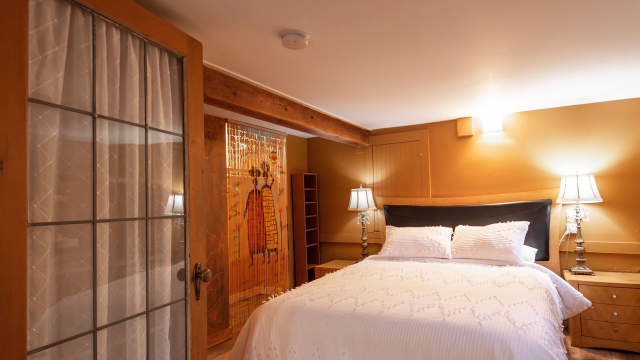 Photo of Bedroom in Shawnigan Lake