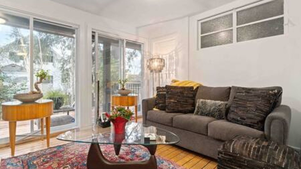 Photo of Livingroom in Upper Lonsdale