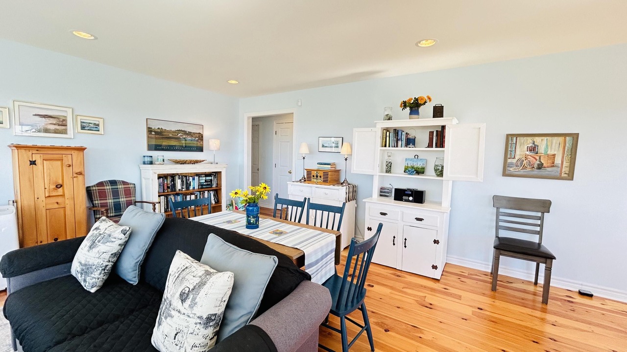 Photo of Livingroom in Clinton