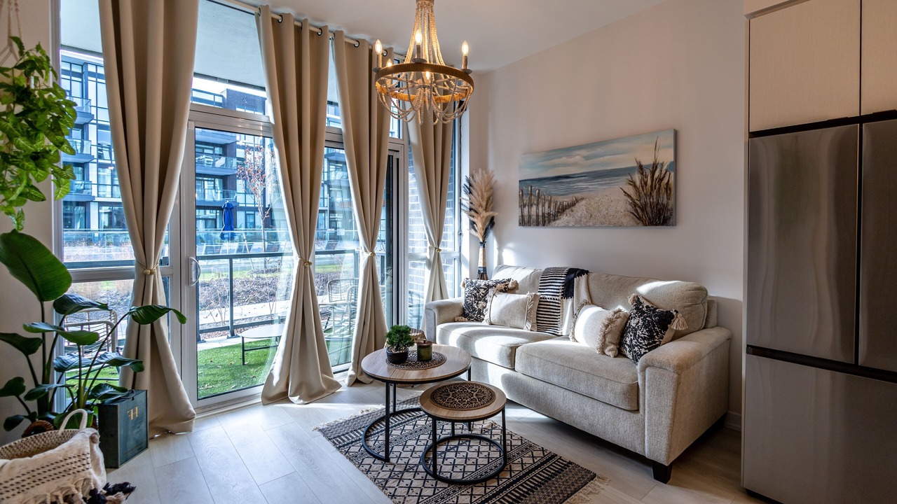Photo of Livingroom in Big Bay Point