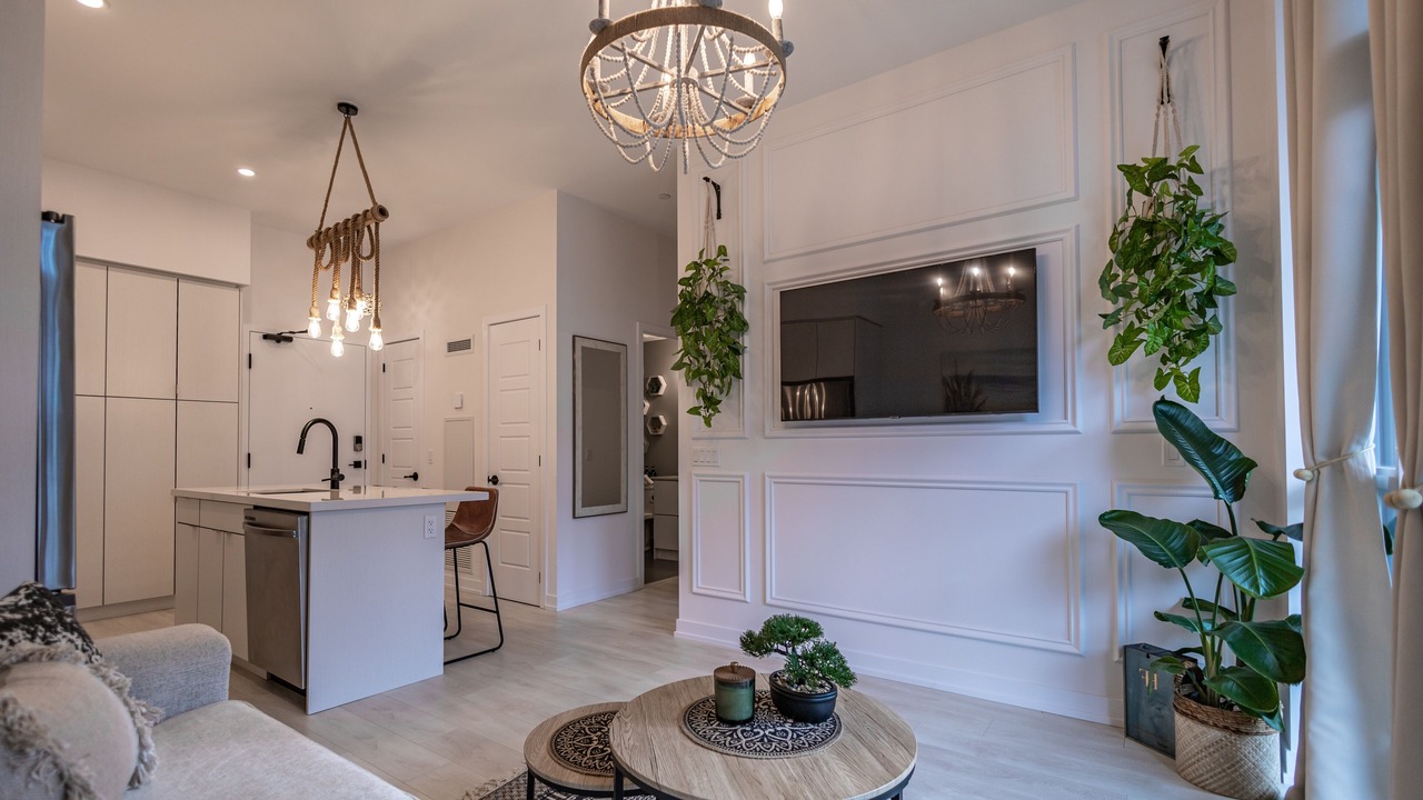 Photo of Livingroom in Big Bay Point