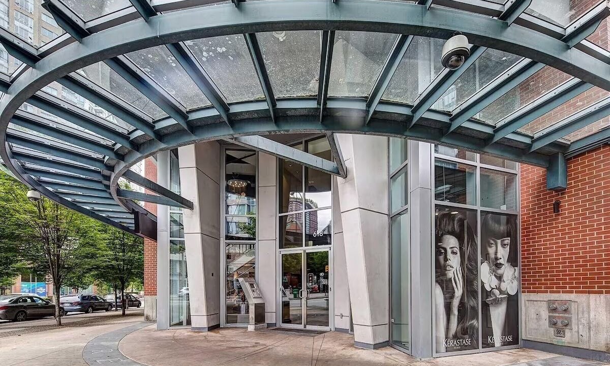 Photo of Outdoor in Crosstown