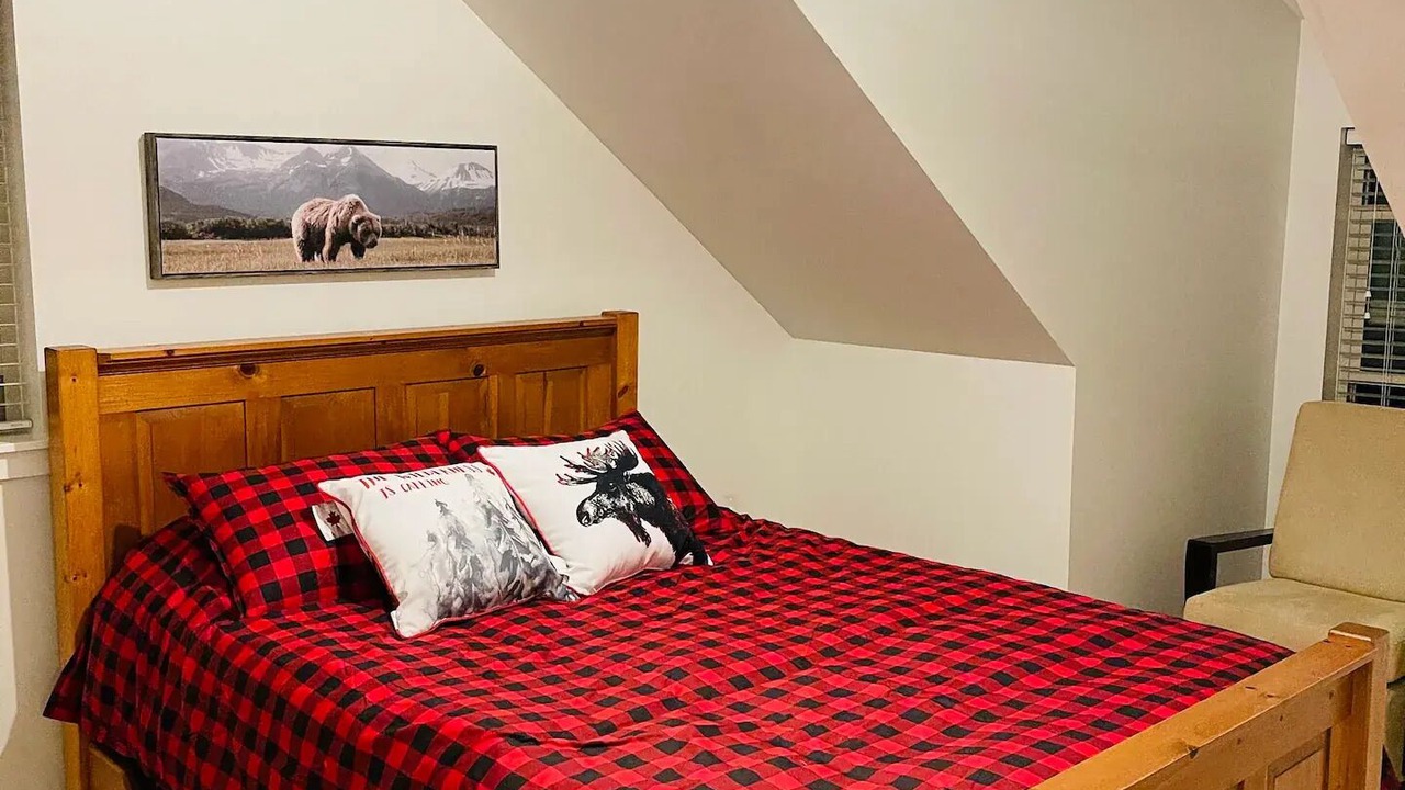 Photo of Bedroom in Lindell Beach
