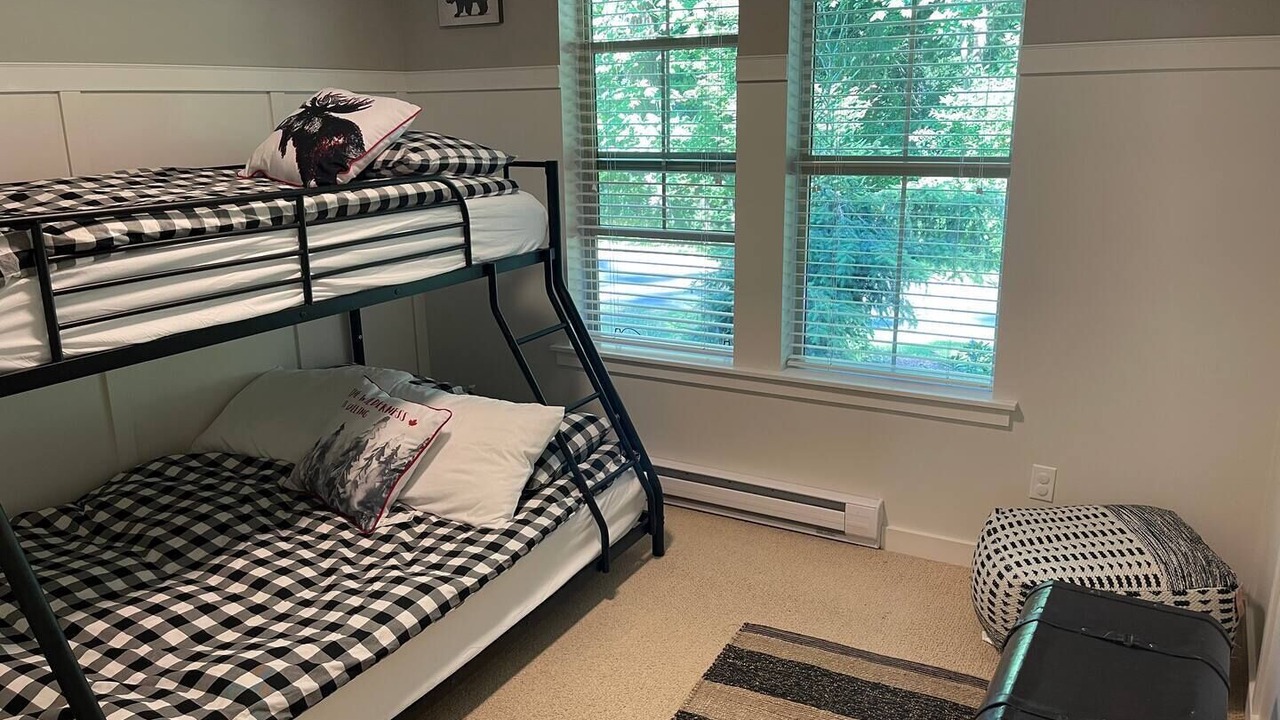 Photo of Bedroom in Lindell Beach
