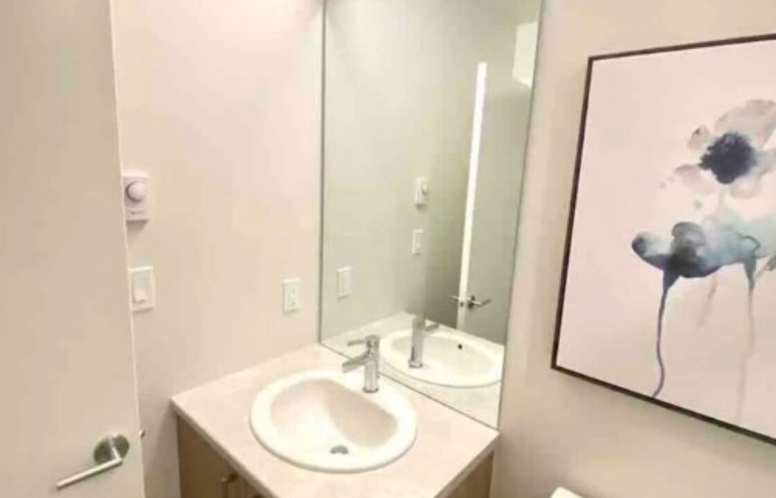 Photo of Bathroom in Booktown