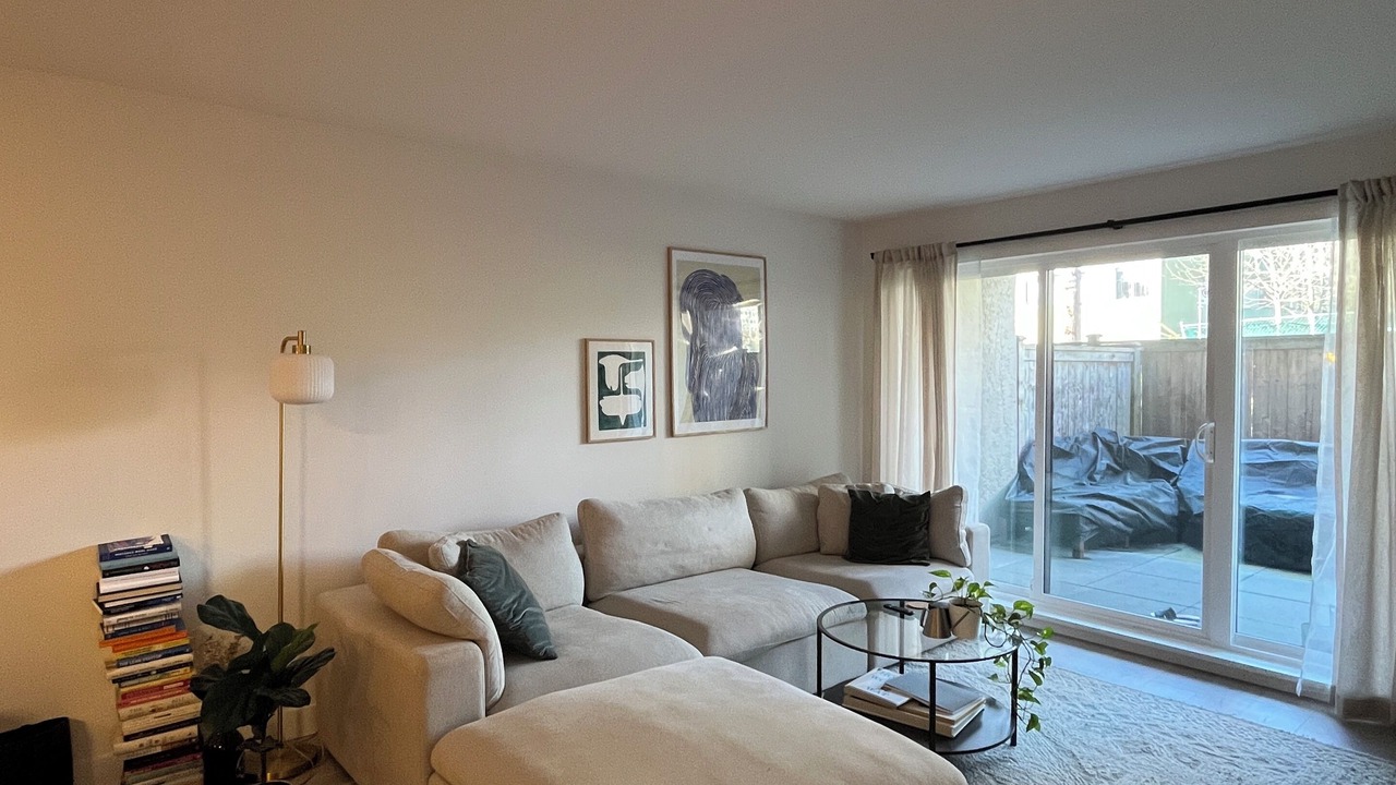 Photo of Livingroom in Fairview