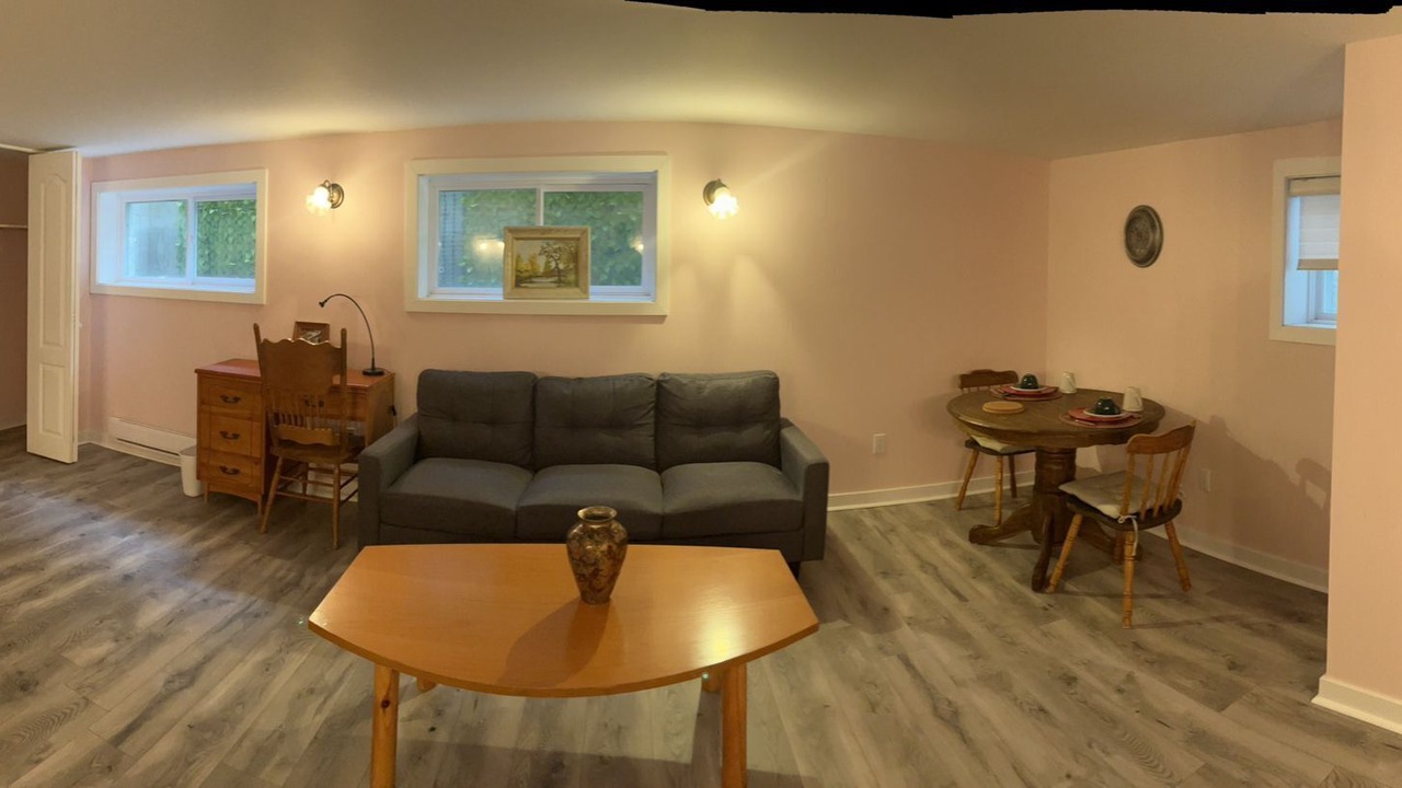 Photo of Livingroom in Mont-Royal