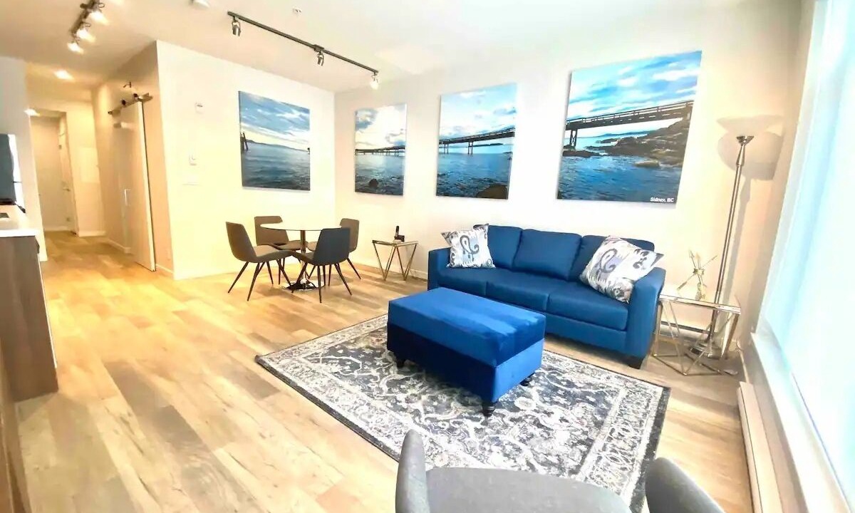 Photo of Livingroom in Booktown