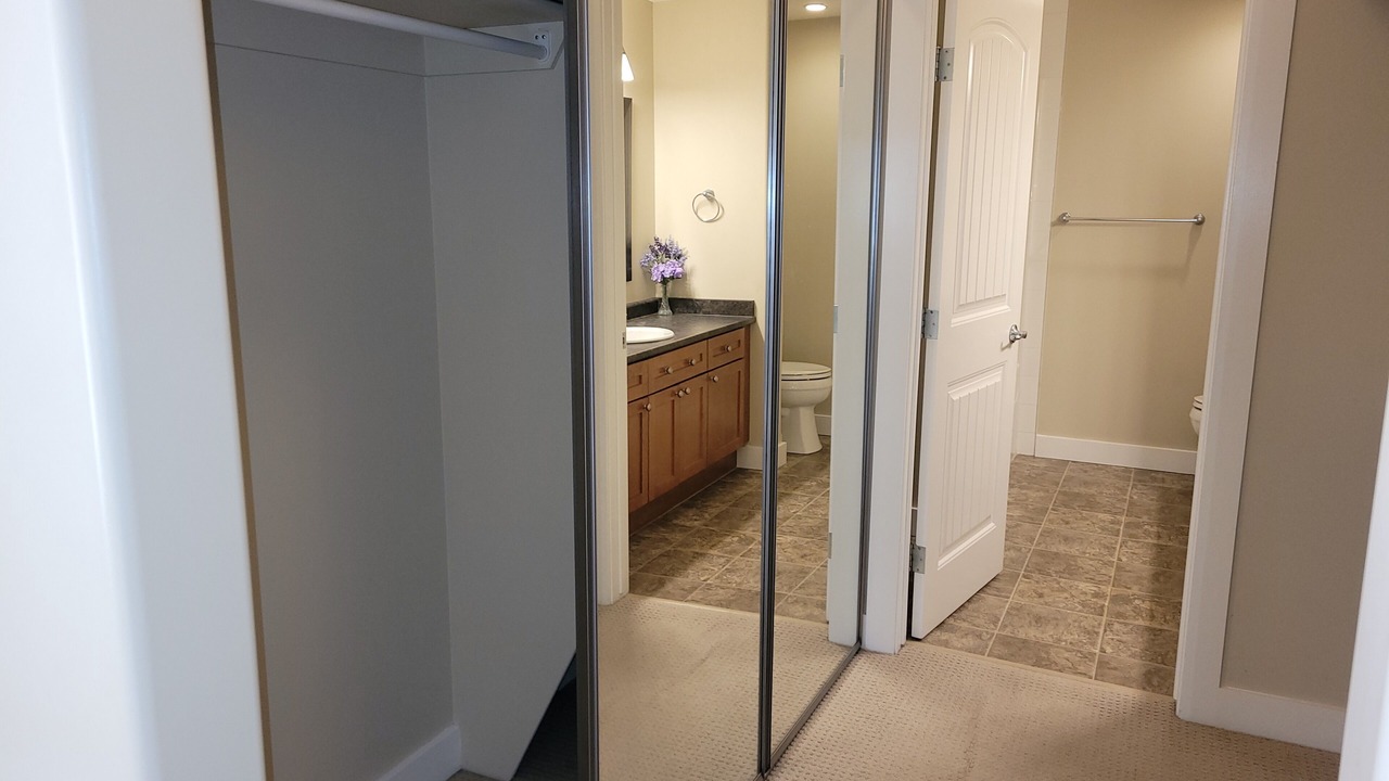 Photo of Bathroom in Division No. 11
