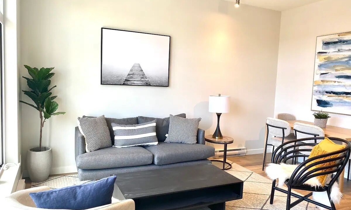 Photo of Livingroom in Booktown