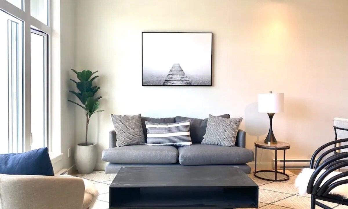 Photo of Livingroom in Booktown