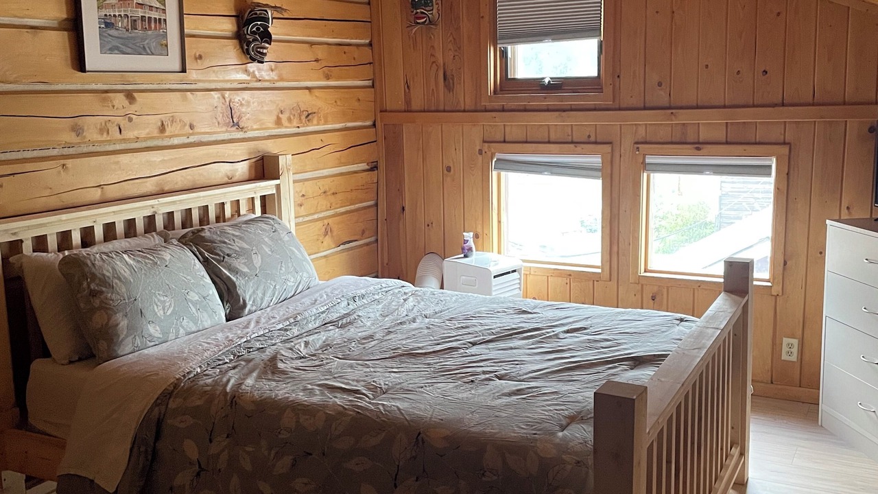 Photo of Bedroom in Dawson City