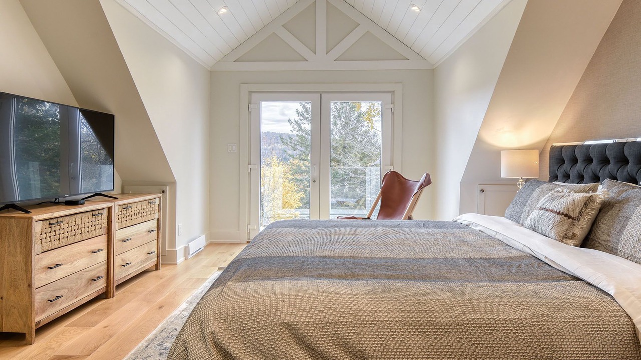 Photo of Bedroom in Mont-Tremblant Village