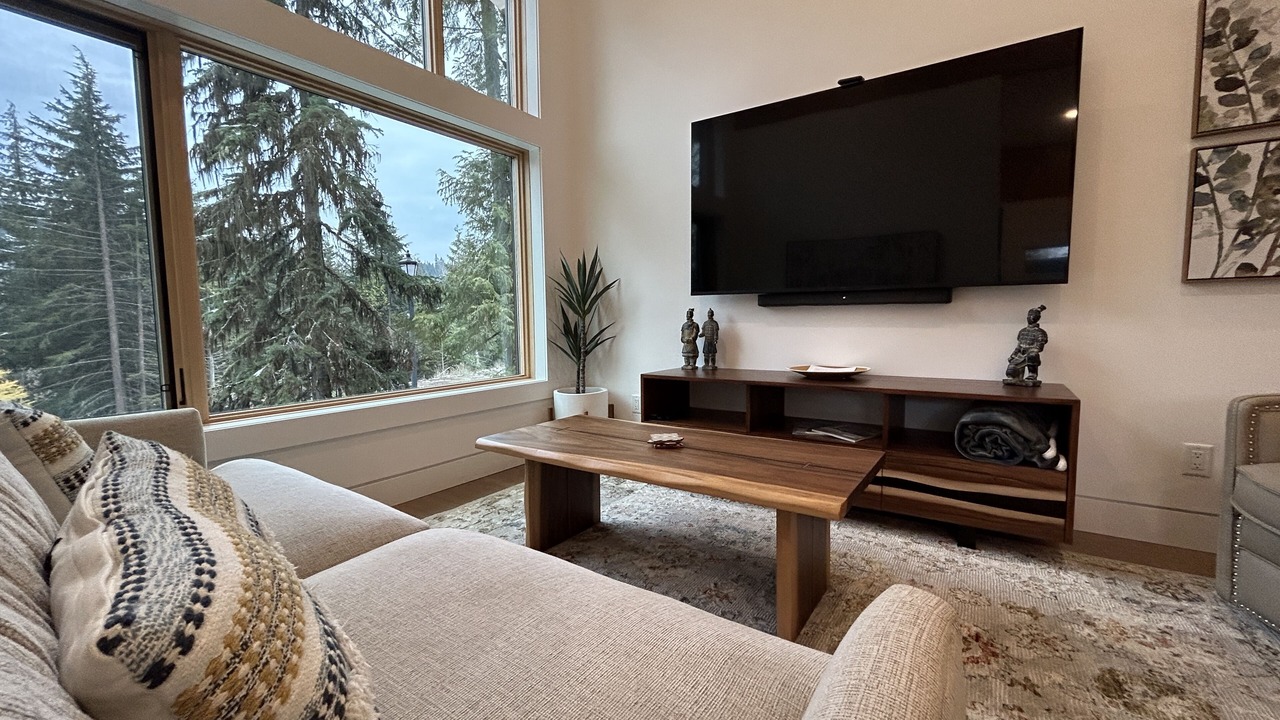 Photo of Livingroom in Rossland