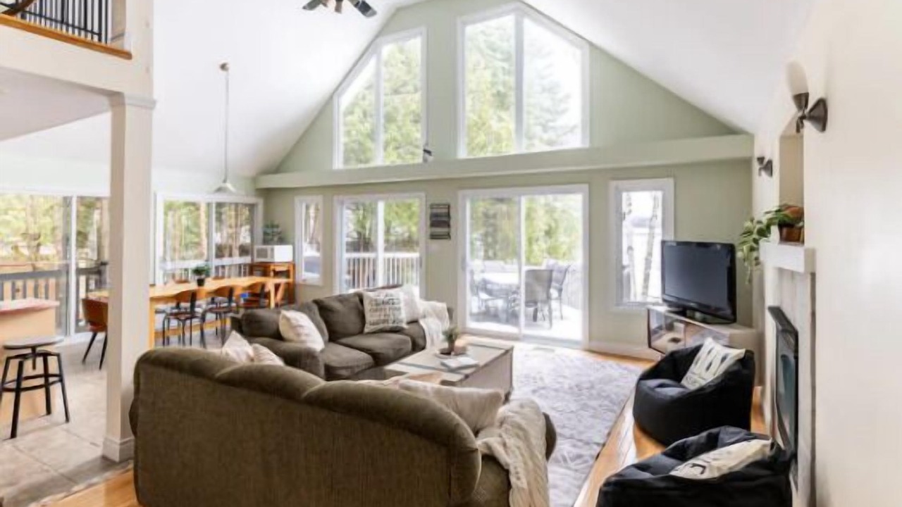 Photo of Livingroom in Springwater
