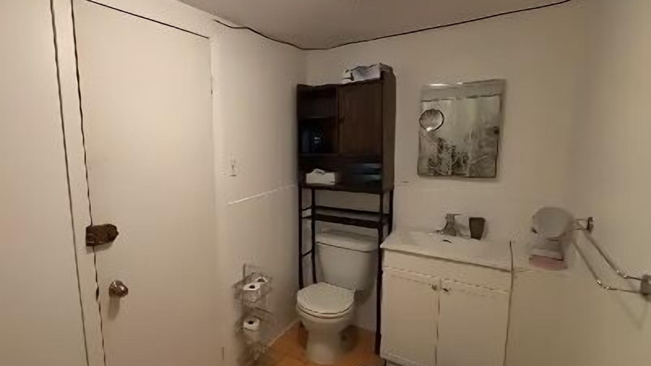 Photo of Bathroom in LaSalle