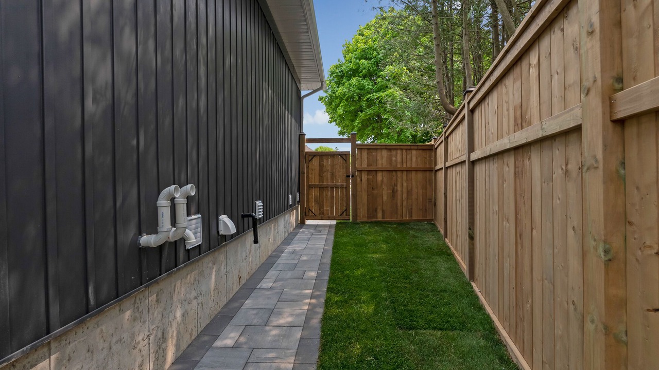 Photo of Outdoor in Bowmanville