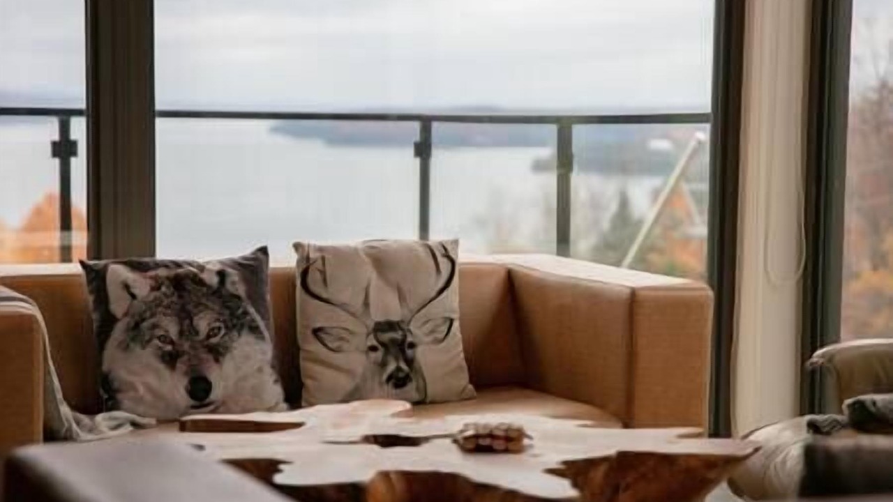 Photo of Bedroom in Owl's Head Ski Resort