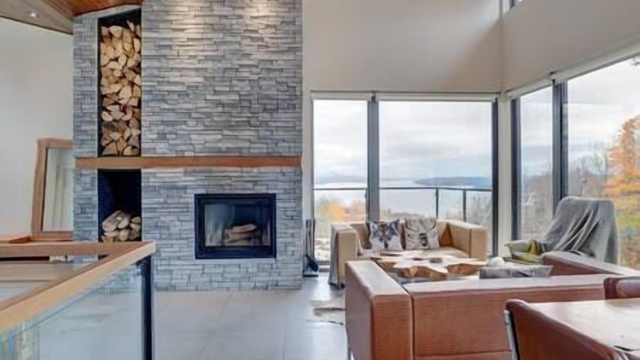 Photo of Livingroom in Owl's Head Ski Resort