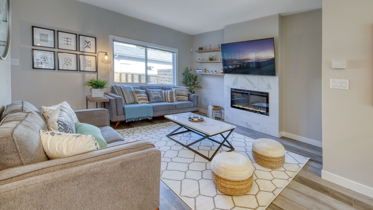 Photo of Livingroom in East Kootenay